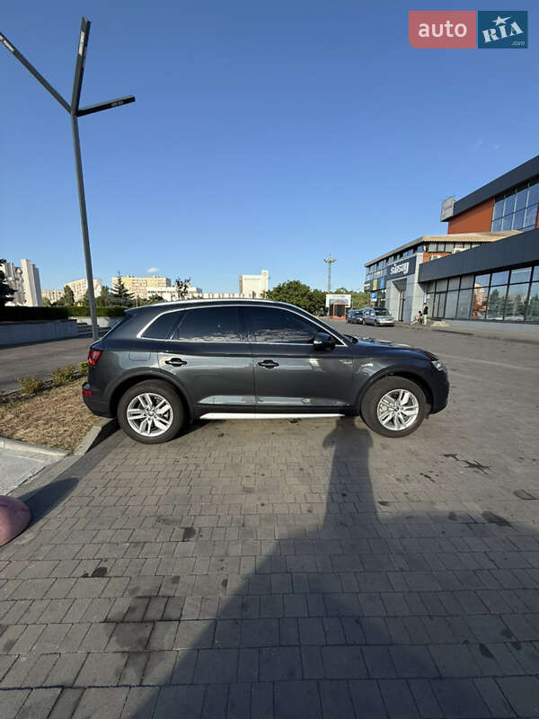 Внедорожник / Кроссовер Audi Q5 2019 в Вараше фото 5 Внедорожник / Кроссовер Audi Q5 2019 в Вараше