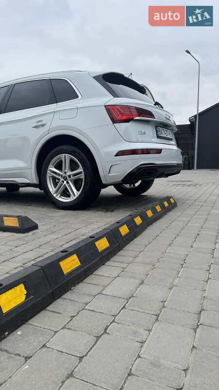 Позашляховик / Кросовер Audi Q5 2022 в Києві