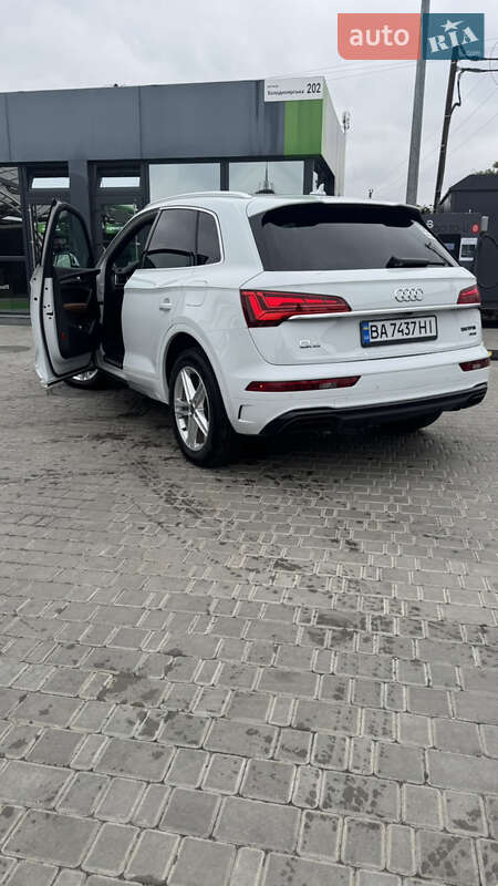 Позашляховик / Кросовер Audi Q5 2022 в Києві