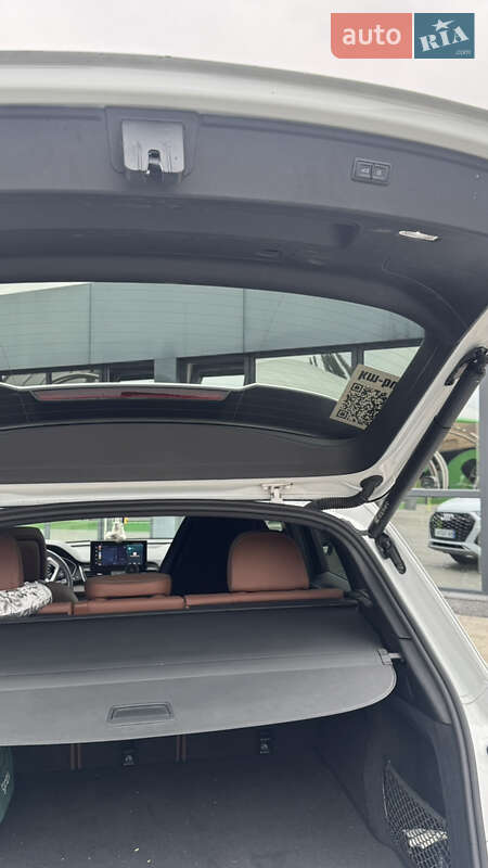 Позашляховик / Кросовер Audi Q5 2022 в Києві