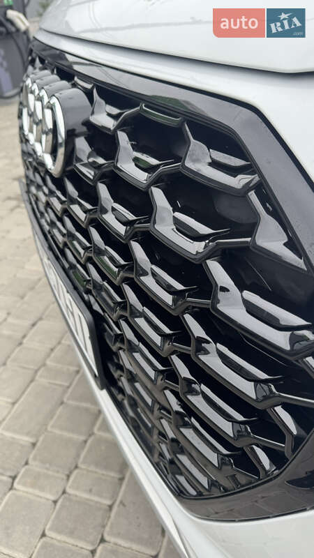 Позашляховик / Кросовер Audi Q5 2022 в Києві