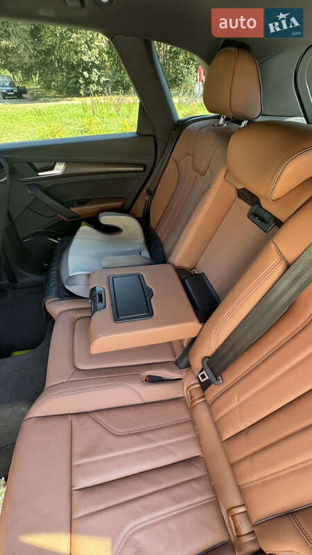 Позашляховик / Кросовер Audi Q5 2022 в Києві