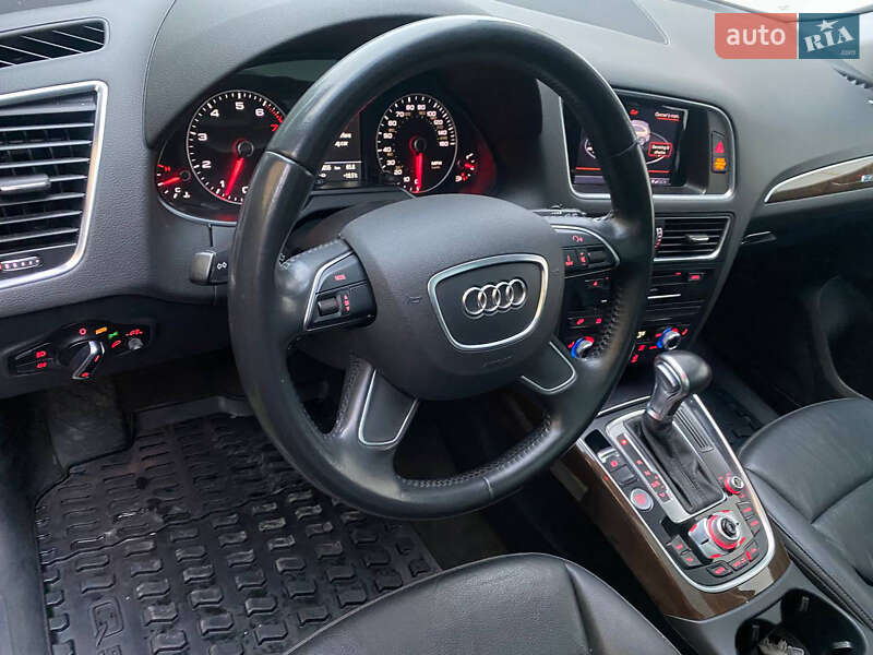 Внедорожник / Кроссовер Audi Q5 2015 в Львове