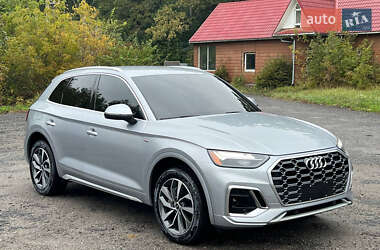 Позашляховик / Кросовер Audi Q5 2021 в 