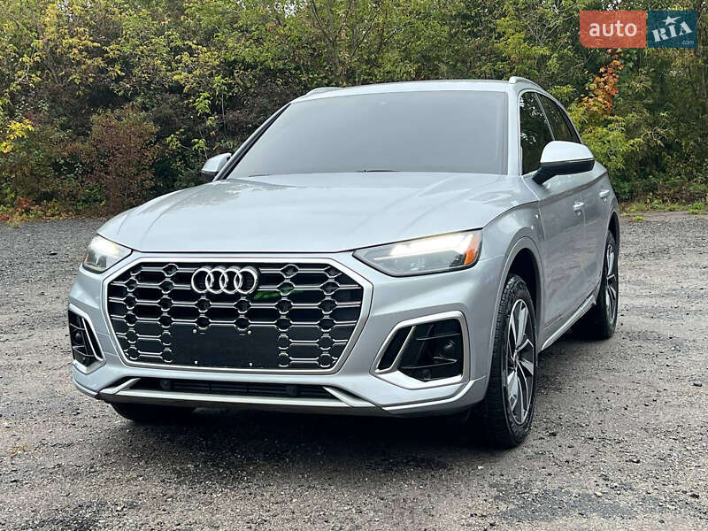 Внедорожник / Кроссовер Audi Q5 2021 в Киеве