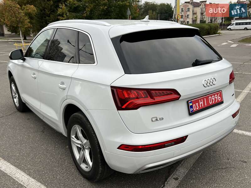 Внедорожник / Кроссовер Audi Q5 2019 в Киеве