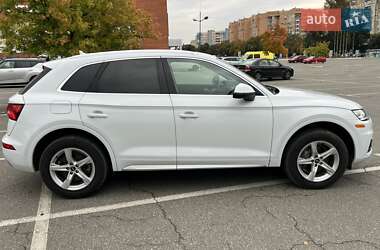 Позашляховик / Кросовер Audi Q5 2019 в Києві