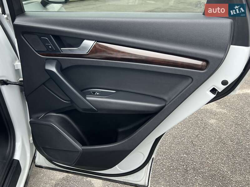 Внедорожник / Кроссовер Audi Q5 2019 в Киеве