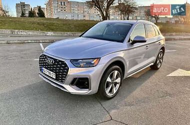 Внедорожник / Кроссовер Audi Q5 2022 в 