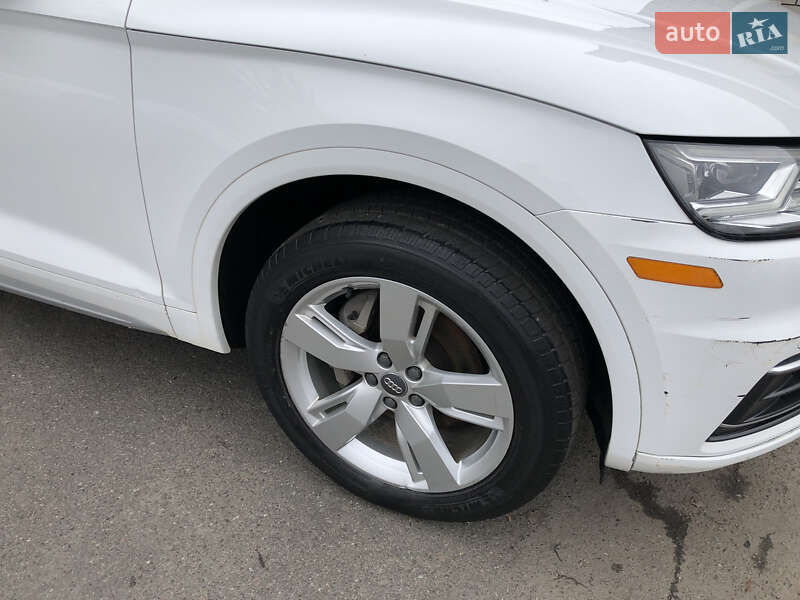 Внедорожник / Кроссовер Audi Q5 2018 в Ирпене