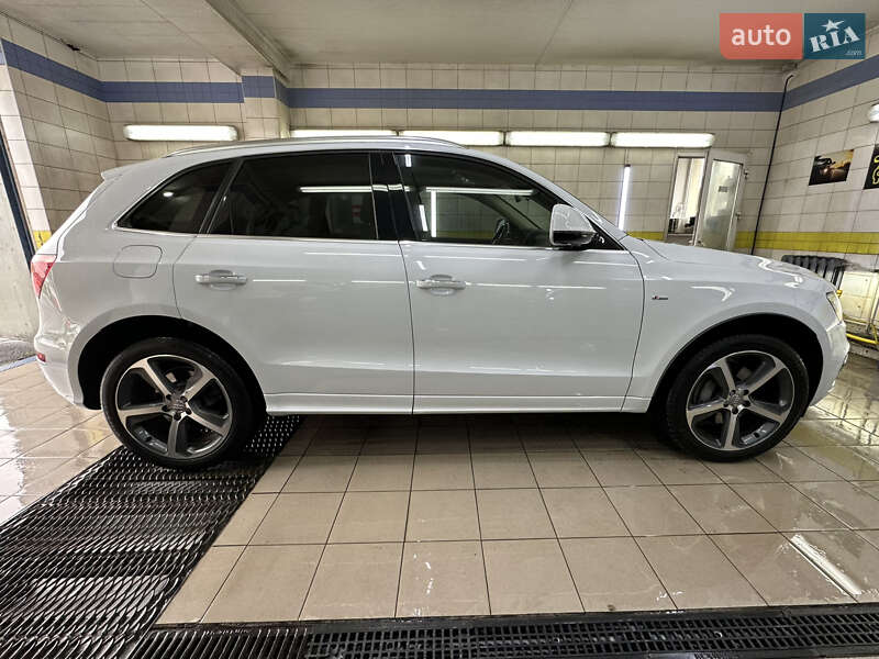 Внедорожник / Кроссовер Audi Q5 2015 в Киеве