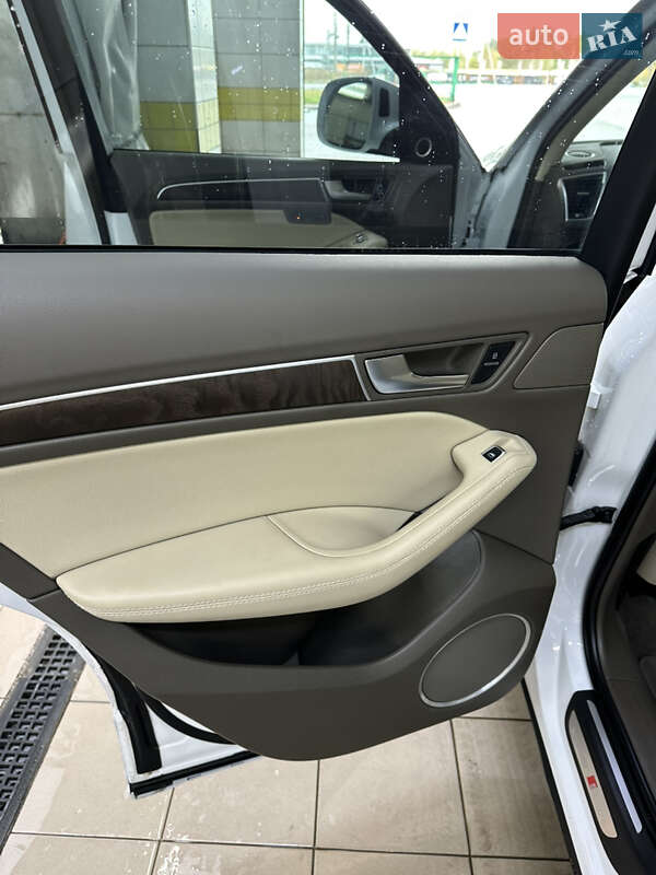 Внедорожник / Кроссовер Audi Q5 2015 в Киеве