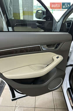 Внедорожник / Кроссовер Audi Q5 2015 в 