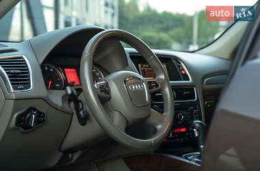 Внедорожник / Кроссовер Audi Q5 2011 в 