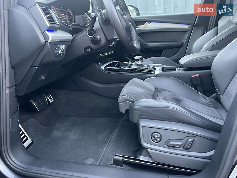 Позашляховик / Кросовер Audi Q5 2021 в Києві