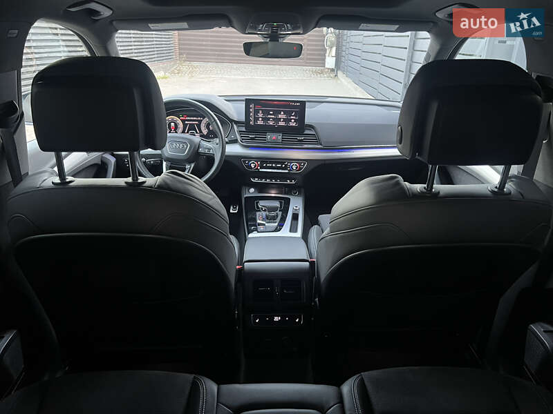 Позашляховик / Кросовер Audi Q5 2021 в Києві