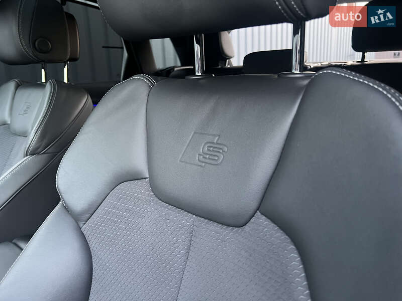 Позашляховик / Кросовер Audi Q5 2021 в Києві