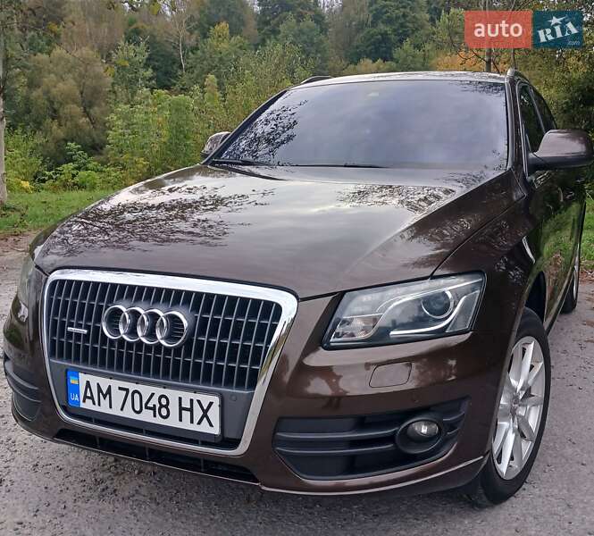 Внедорожник / Кроссовер Audi Q5 2011 в 