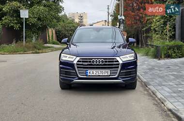 Внедорожник / Кроссовер Audi Q5 2018 в 