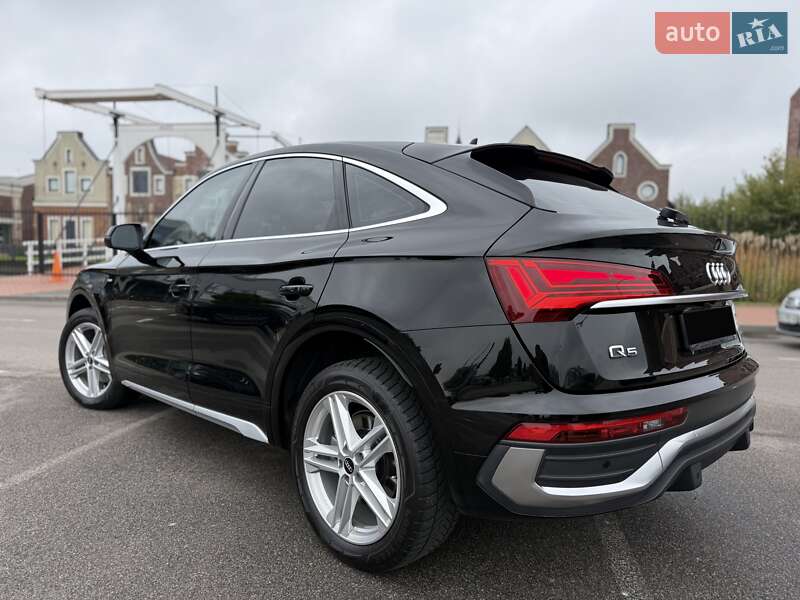 Внедорожник / Кроссовер Audi Q5 2021 в Киеве фото 11 Внедорожник / Кроссовер Audi Q5 2021 в Киеве