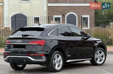 Внедорожник / Кроссовер Audi Q5 2021 в 