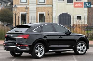 Внедорожник / Кроссовер Audi Q5 2021 в 