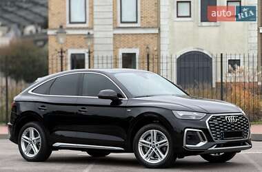Внедорожник / Кроссовер Audi Q5 2021 в 