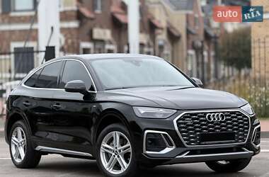 Внедорожник / Кроссовер Audi Q5 2021 в 