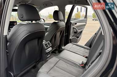 Внедорожник / Кроссовер Audi Q5 2021 в 