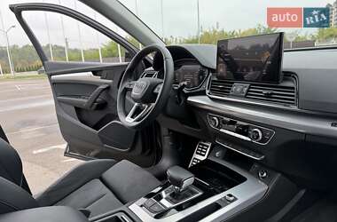 Внедорожник / Кроссовер Audi Q5 2021 в 