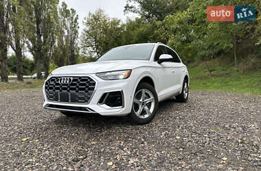 Внедорожник / Кроссовер Audi Q5 2021 в 