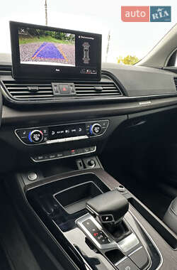 Внедорожник / Кроссовер Audi Q5 2021 в 