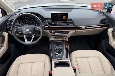 Внедорожник / Кроссовер Audi Q5 2018 в 