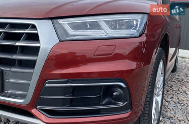 Внедорожник / Кроссовер Audi Q5 2018 в 