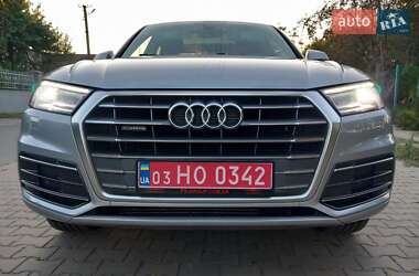 Внедорожник / Кроссовер Audi Q5 2017 в 