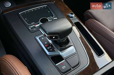 Внедорожник / Кроссовер Audi Q5 2019 в 