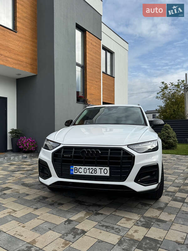 Внедорожник / Кроссовер Audi Q5 2021 в Львове