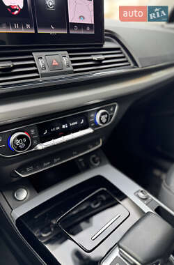 Внедорожник / Кроссовер Audi Q5 2021 в 