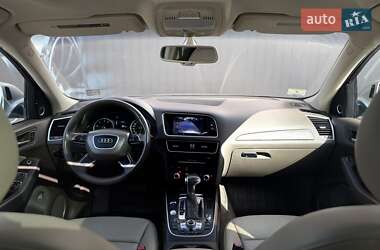 Позашляховик / Кросовер Audi Q5 2015 в 