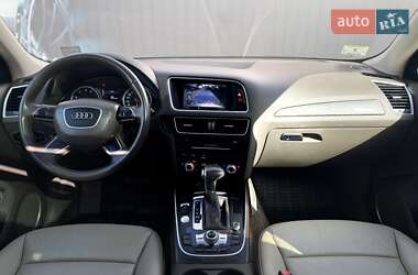 Позашляховик / Кросовер Audi Q5 2015 в 