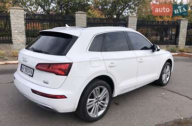 Внедорожник / Кроссовер Audi Q5 2018 в 