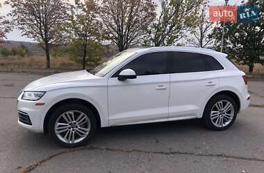 Внедорожник / Кроссовер Audi Q5 2018 в 