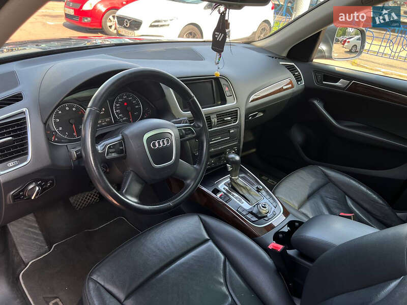 Позашляховик / Кросовер Audi Q5 2012 в Києві