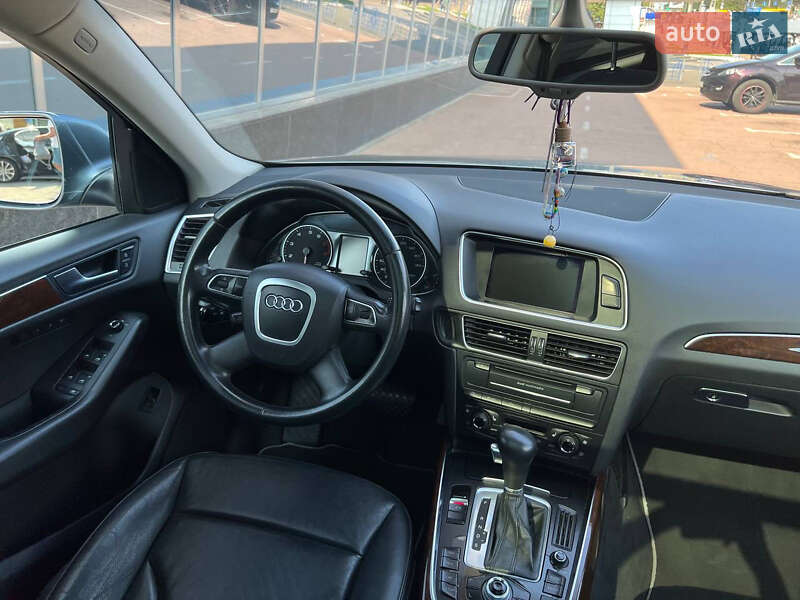 Позашляховик / Кросовер Audi Q5 2012 в Києві