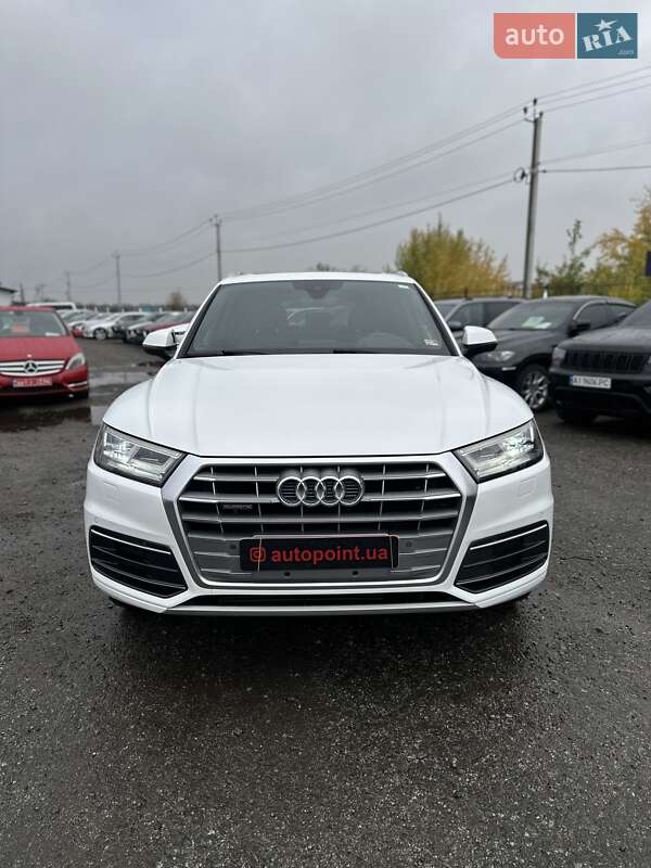 Внедорожник / Кроссовер Audi Q5 2018 в 