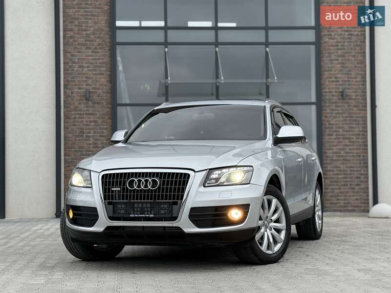 Внедорожник / Кроссовер Audi Q5 2010 в Тернополе