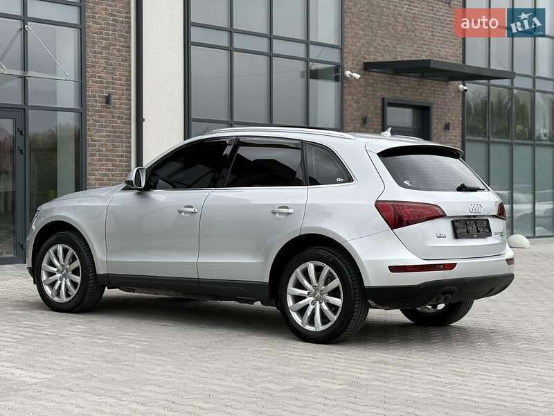 Внедорожник / Кроссовер Audi Q5 2010 в Тернополе
