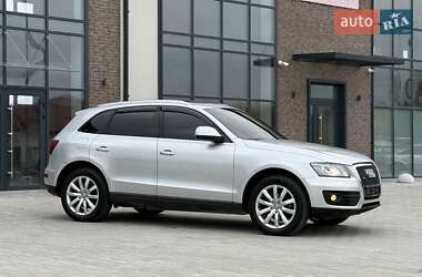 Внедорожник / Кроссовер Audi Q5 2010 в 