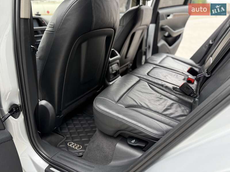 Внедорожник / Кроссовер Audi Q5 2010 в Тернополе