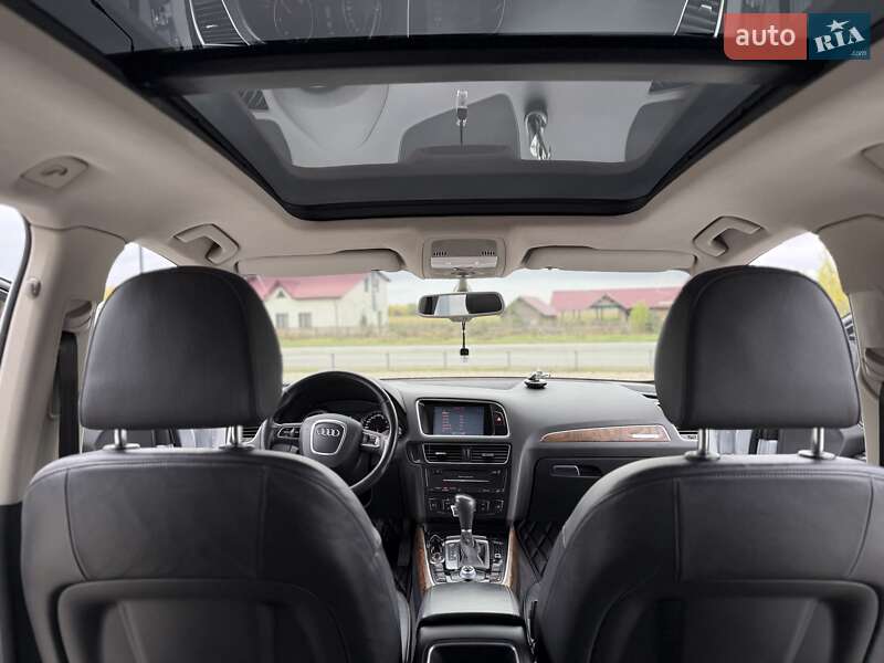Внедорожник / Кроссовер Audi Q5 2010 в Тернополе